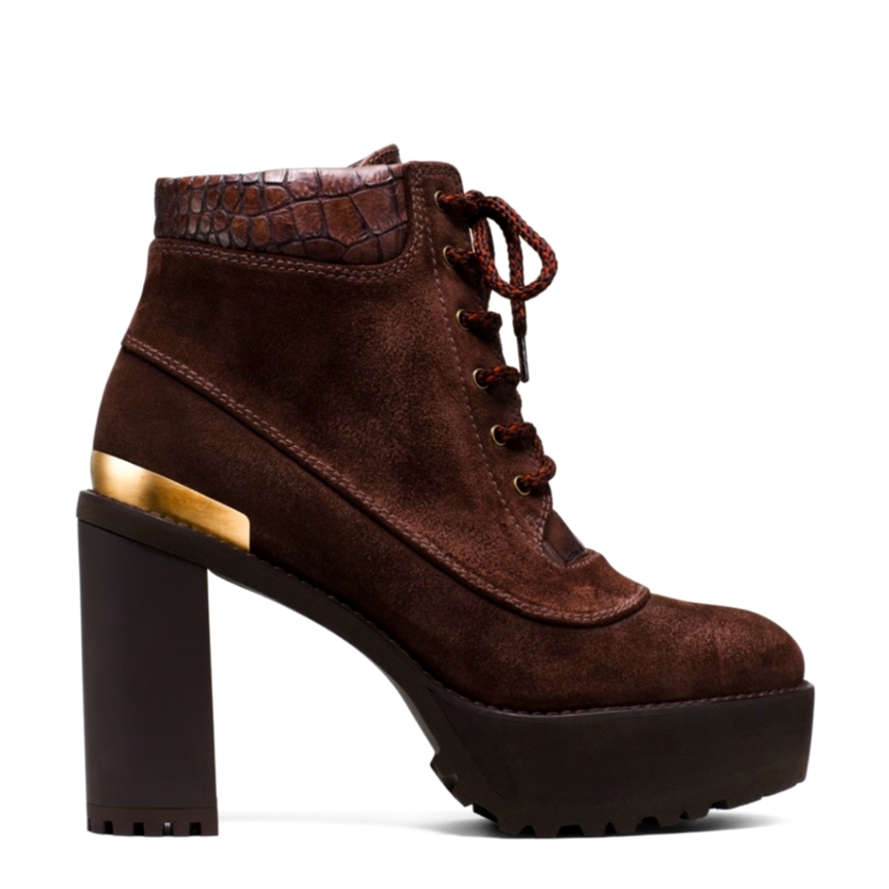 Stuart Weitzman Rugged Boots, size 8